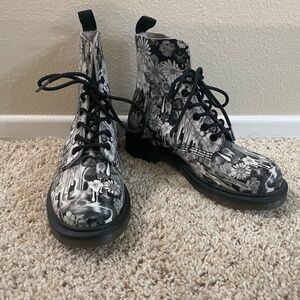 Doc Marten Pascal Floral Boot Size 6